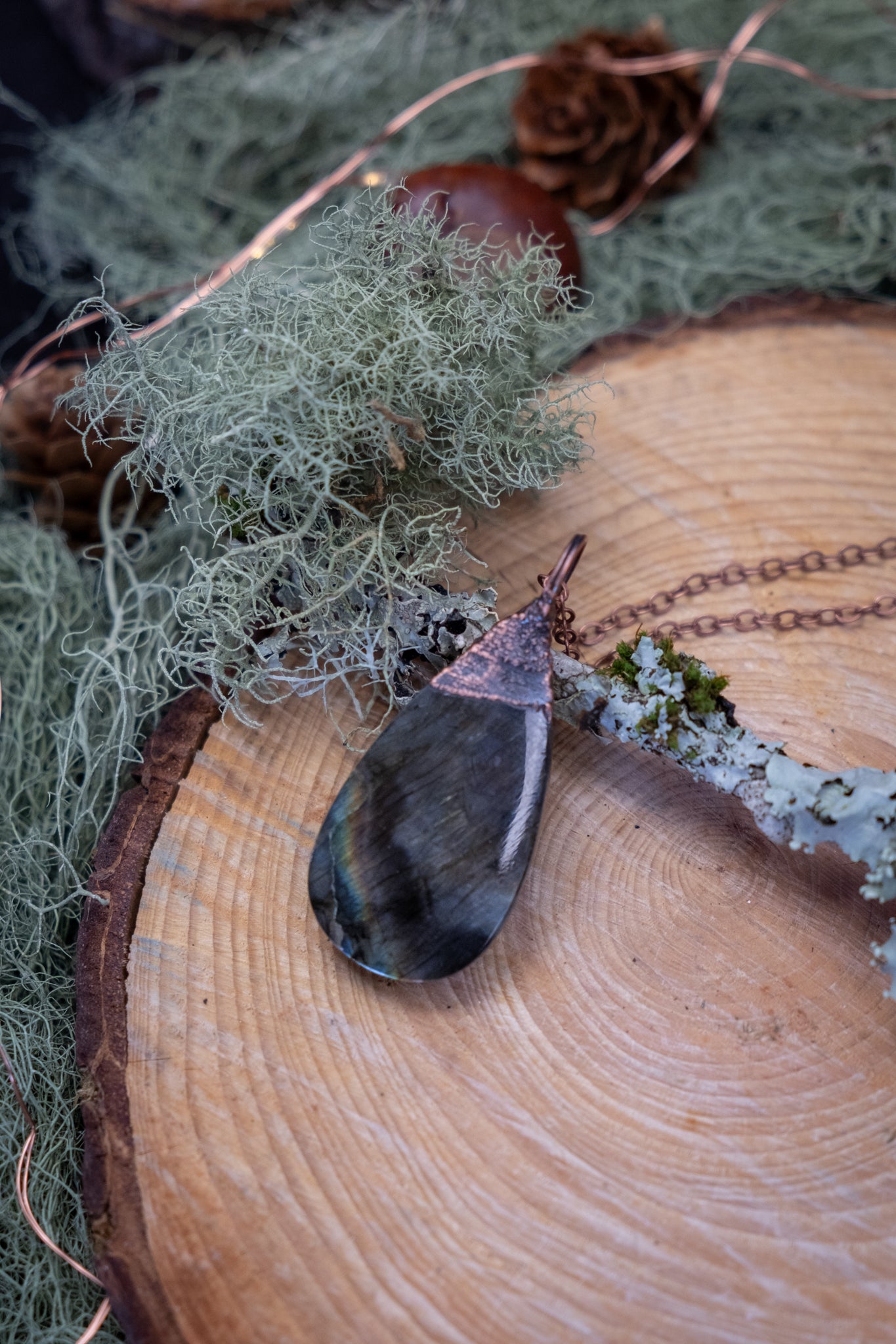 Blue, Purple and Rainbow Flash Labradorite Necklace, Crystal Gemstone Pendant, Copper Healing Stone Jewellery, Spiritual Energy Talisman