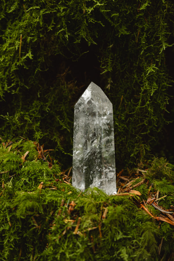 Lemurian Crystal Point, A crystal for starseeds, healers and lightworkers, Connect to Higher Realms, Ancient wisdom crystal, Rainbow gem