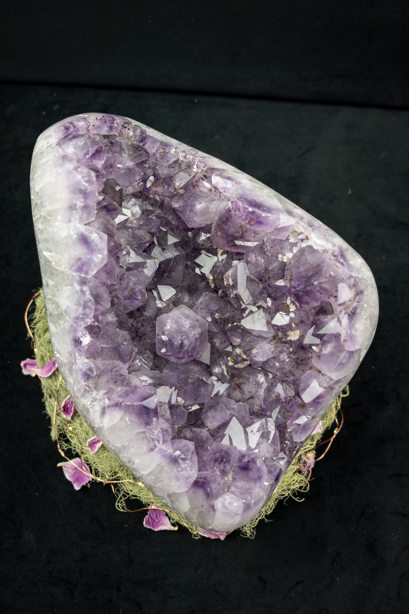 Amethyst Drusy Crystal Bed with Actinolite, Moss Agate and Calcite