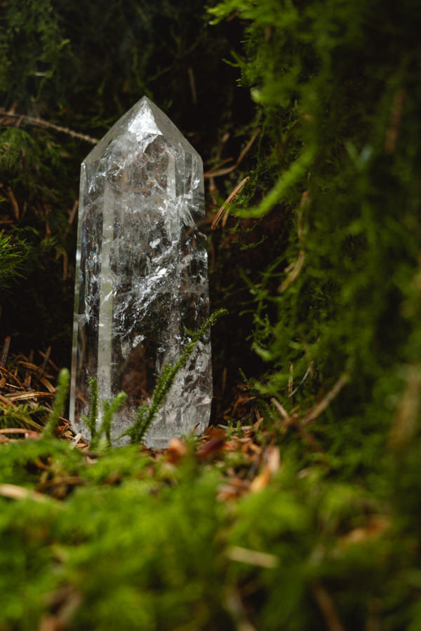 Lemurian Crystal Point, A crystal for starseeds, healers and lightworkers, Connect to Higher Realms, Ancient wisdom crystal, Rainbow gem