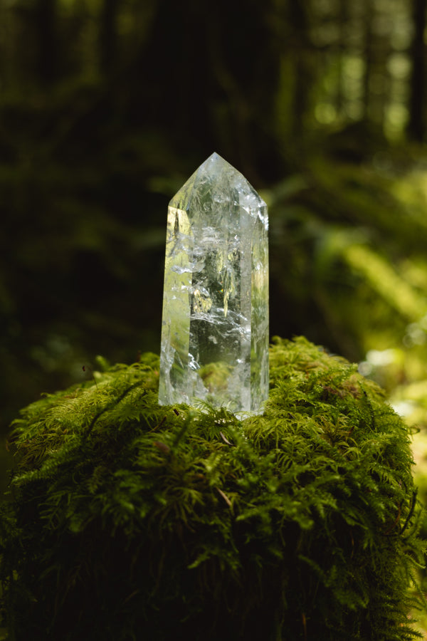 Lemurian Crystal Point, A crystal for starseeds, healers and lightworkers, Connect to Higher Realms, Ancient wisdom crystal, Rainbow gem