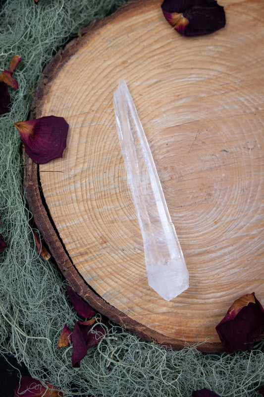 Natural Diamantina Quartz Point, High Grade Brazilian Crystal, Clear Quartz Stone for Energy Amplification and Clarity