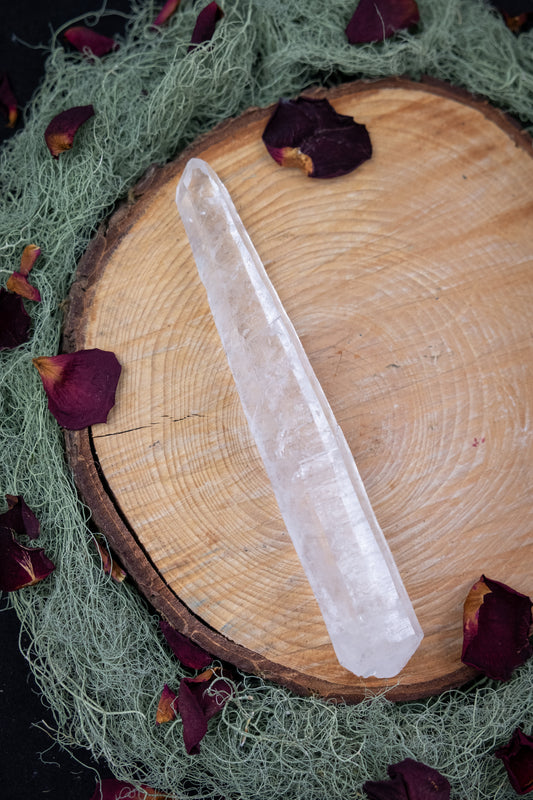 Natural Diamantina Quartz Point, High Grade Brazilian Crystal, Clear Quartz Stone for Energy Amplification and Clarity