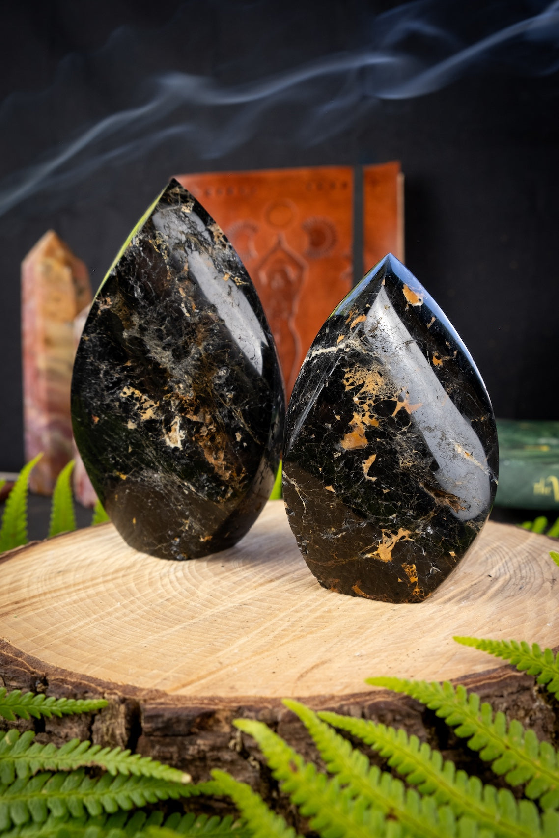 Black Tourmaline with Hematite crystal, Purify and protect your home, Grounding crystal, EMF protection, Absorb negativity.