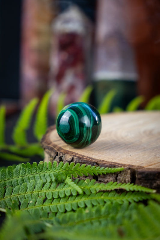 Malachite Crystal Sphere, Balancing and soothing crystal, Detoxifying gemstone, Heart chakra, Transformation crystal, A Grade.