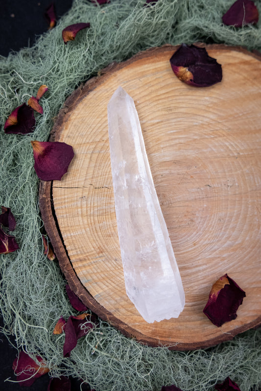 Natural Diamantina Quartz Point, High Grade Brazilian Crystal, Clear Quartz Stone for Energy Amplification and Clarity
