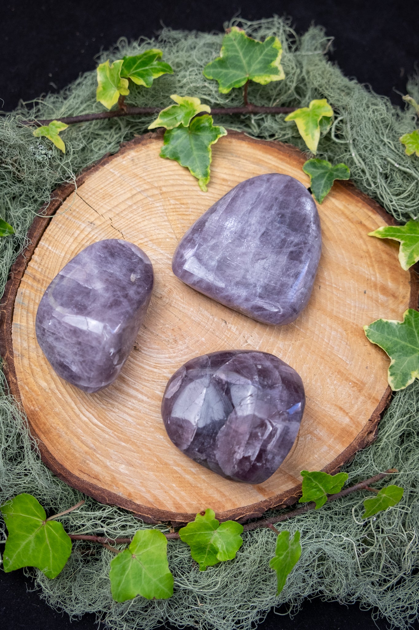 Purple Anhydrite Crystal Galet, High Grade Anhydrite Gemstone, Polished Healing Stone for Intuition, Insight and Third Eye Chakra Support