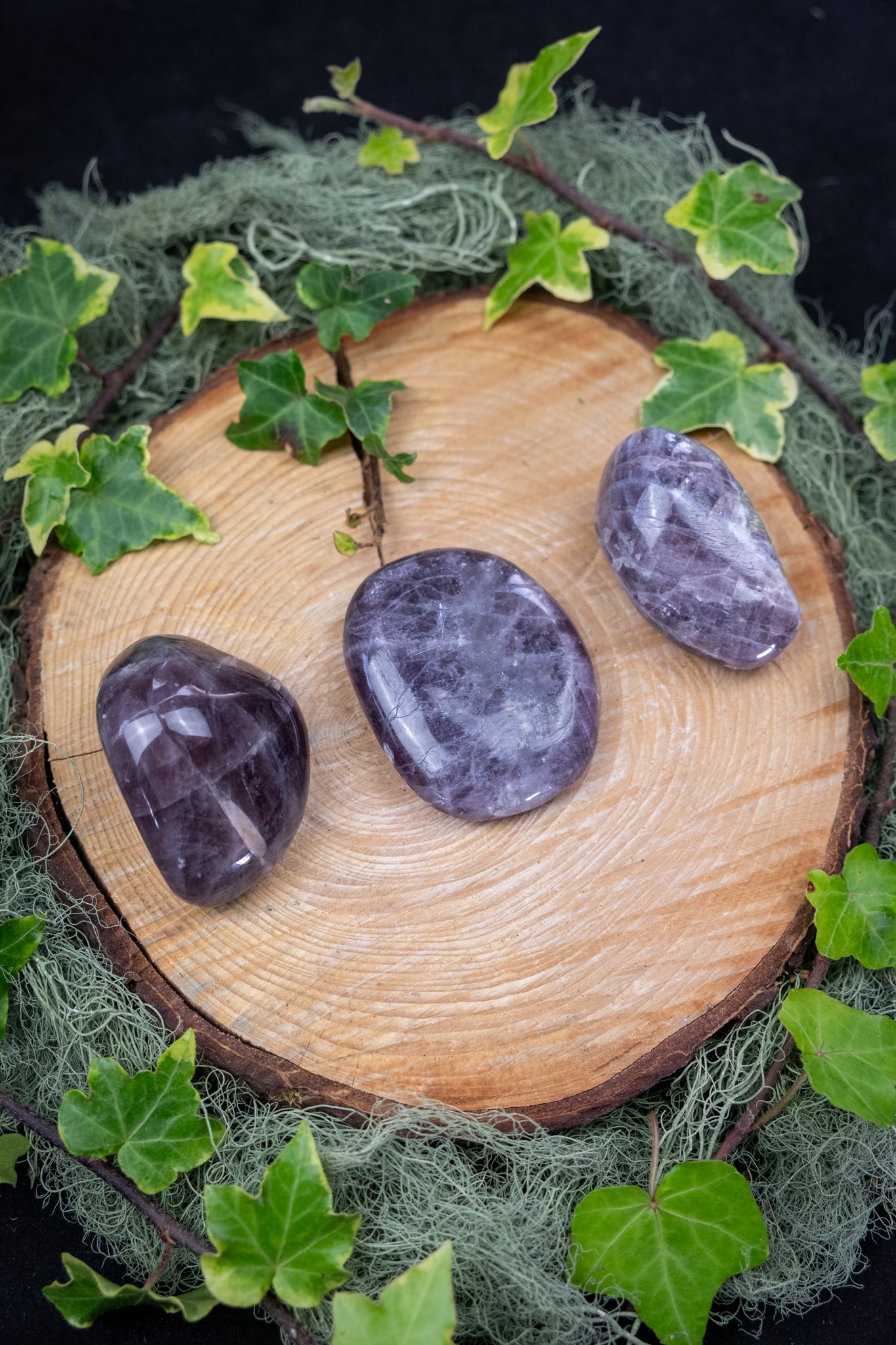 Purple Anhydrite Crystal Galet, High Grade Anhydrite Gemstone, Polished Healing Stone for Intuition, Insight and Third Eye Chakra Support