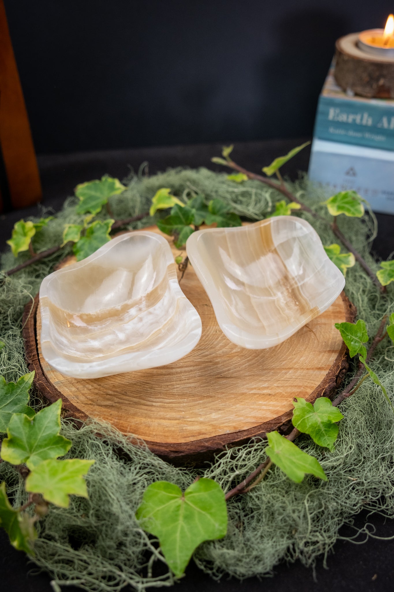 Onyx Crystal Bowl, Hand Carved Onyx Gem Bowl, Natural Stone Offering Dish, Delicate High Grade Onyx for Cleansing and Intention Work
