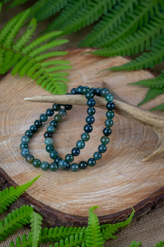 Moss Agate crystal bracelet, tree agate, 6.5mm crystals, Grounding crystal, Gaia energy, Gift for her, Gift for crystal lover.