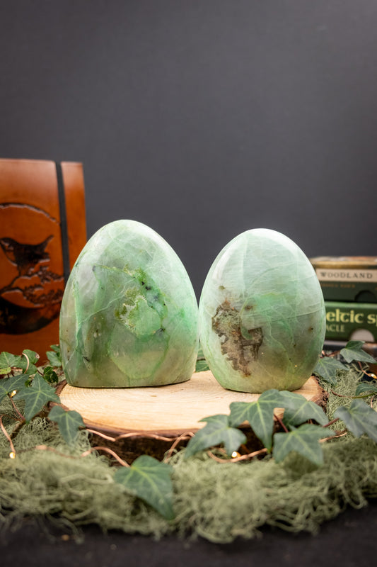 Green Moonstone Freeform Crystal, Polished Feldspar Stone for Emotional Balance Intuition and New Beginnings