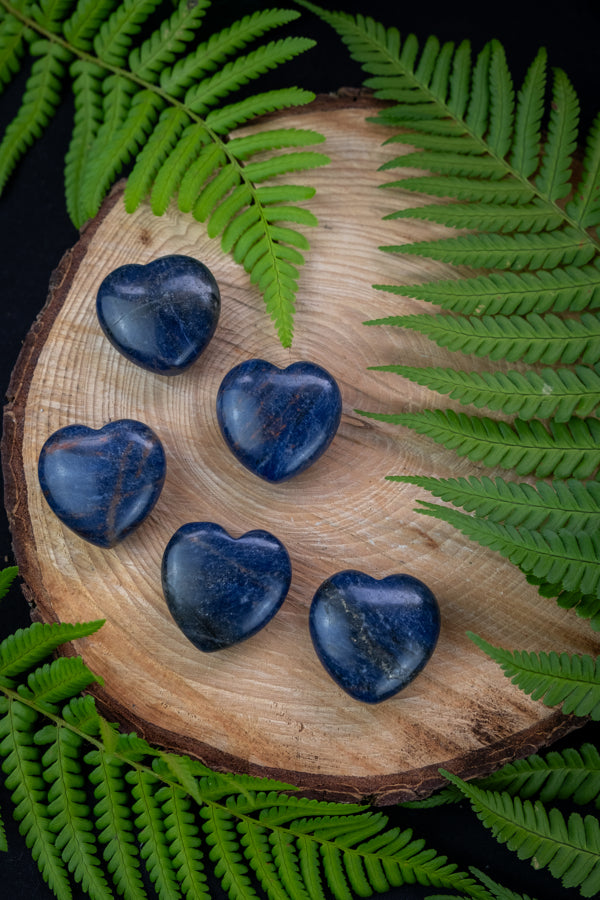 Sodalite Crystal Heart, Crystals for intuition, Throat chakra crystal