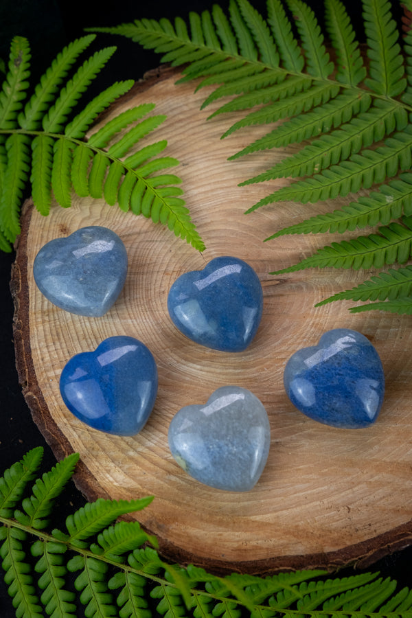 Blue Quartz crystal hearts, Blue aventurine, Calming gemstone, enhance communication and creativity, connect to your guides