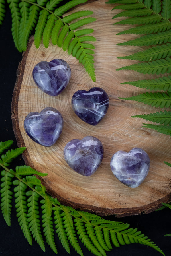 Amethyst Crystal Hearts, A High frequency crystal, Crystal for Spiritual Calm and Intuition, Healing crystals, Crystal for Sleep