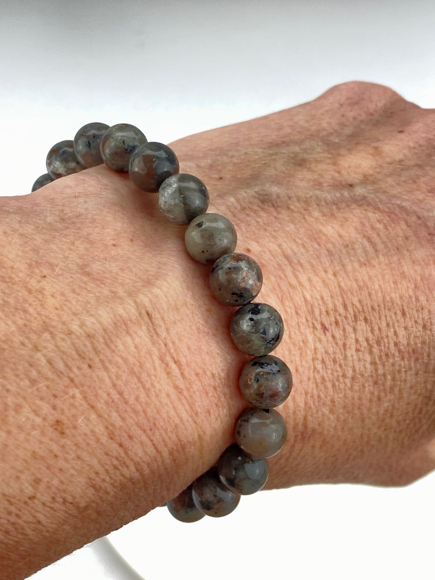 Yooperlite crystal 8mm bead bracelet, Ease menopause, inflammation and headaches.