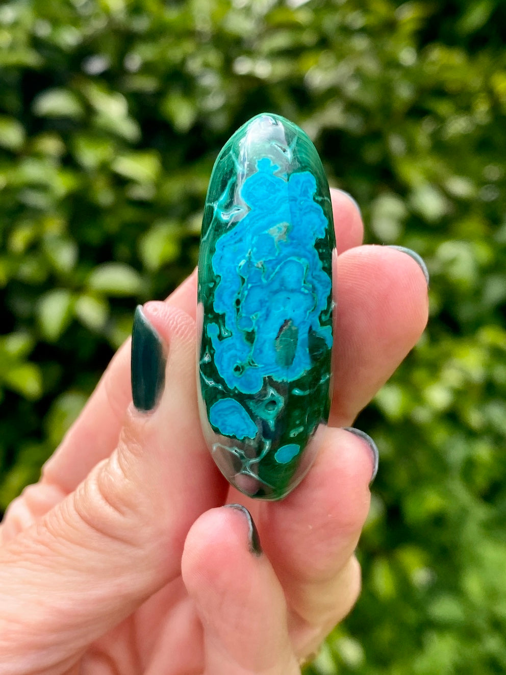 Malacholla crystal palmstone, Chrysocolla and Malachite.