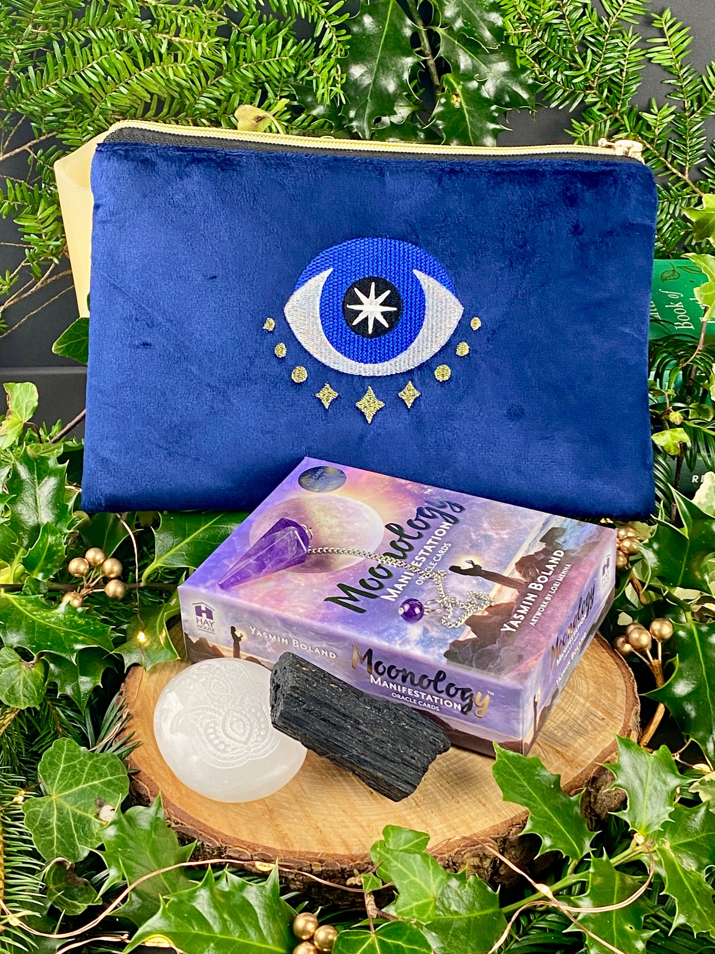 Moonology Manifestation Oracle card, Divination Cards, Manifestation Practice, Moon Practice.