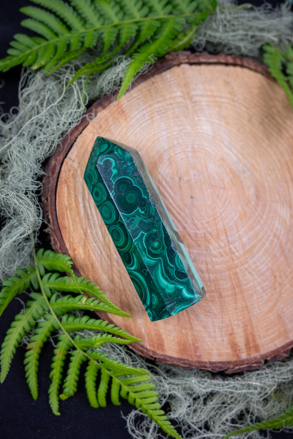 Malachite Crystal Point for Protection, Heart Healing and Transformation, Polished Green Gemstone Tower, Stone of Empowerment and Growth