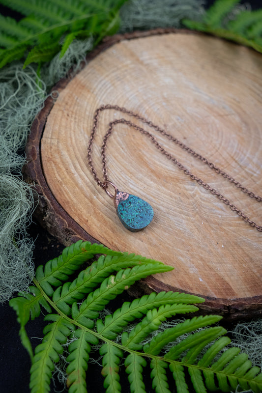 Australian Opal and Copper Pendant, Ethically Sourced Opal Gemstone Necklace, Handmade Crystal Jewellery, Spiritual Healing Stone Gift (Copy)