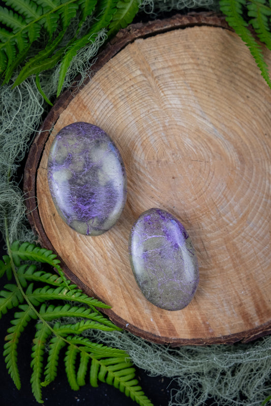 Atlantisite Palm Stone Crystal from South Africa, Serpentine and Stichtite Gemstone for Heart Healing, Past Life Wisdom and Inner Peace