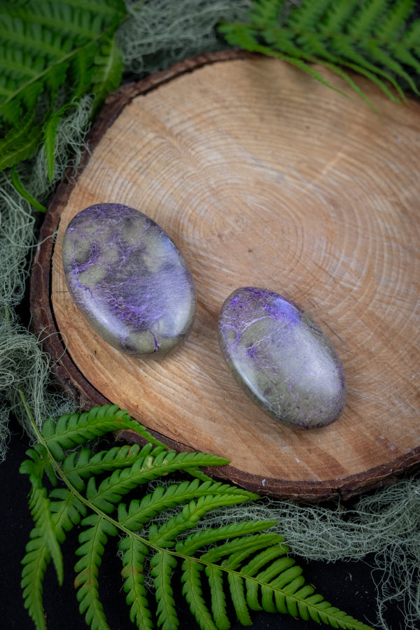 Atlantisite Palm Stone Crystal from South Africa, Serpentine and Stichtite Gemstone for Heart Healing, Past Life Wisdom and Inner Peace