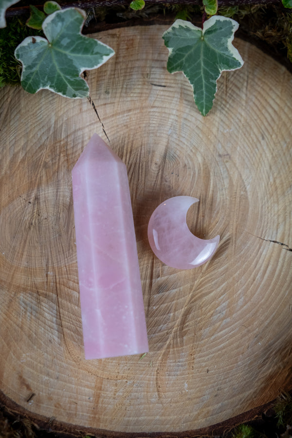 Rose Quartz Moon, Crescent Crystal, Love & Healing, Heart Chakra, Feminine Energy, Self-Love, Emotional Balance, Gift for Her