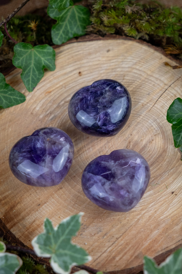 Amethyst Heart, Crystal for Calm, Intuition & Spiritual Protection, Healing crystals, Crystal for Sleep.