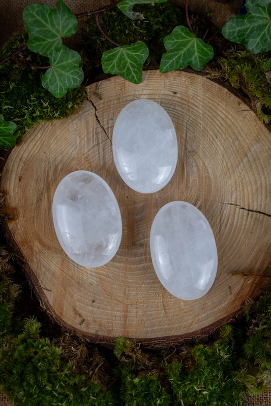 Clear Quartz Palm Stone, Healing Crystal, Energy Amplifier, Meditation Gem, Spiritual Clarity Stone, Crown Chakra, Manifestation Tool