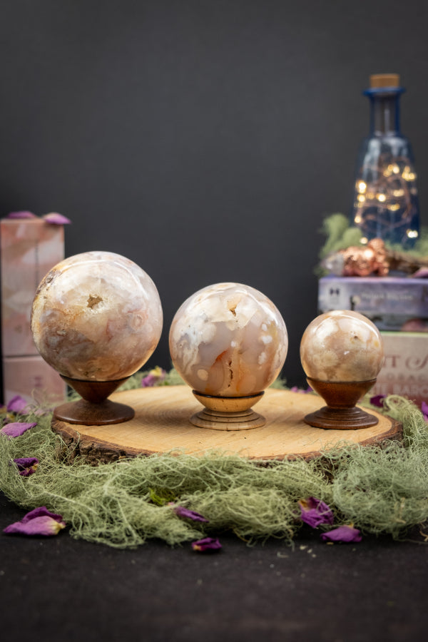 Flower Agate Sphere for Growth, Self-Worth and Emotional Healing, Nurturing Crystal Gemstone Ball for Heart Chakra and New Beginnings