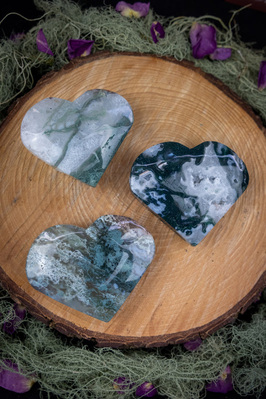 Moss Agate crystal heart, Drusy agate, Grounding crystal, Gaia energy crystal, Gift for her, Gift for crystal lover, Gift for nature lover