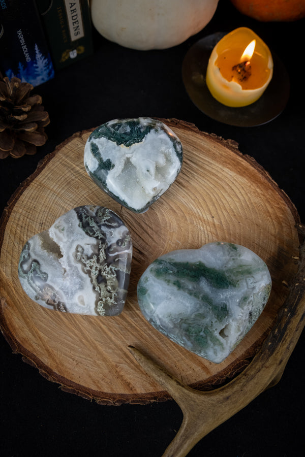 Moss Agate crystal heart, Drusy agate, Grounding crystal, Gaia energy crystal, Gift for her, Gift for crystal lover, Gift for nature lover