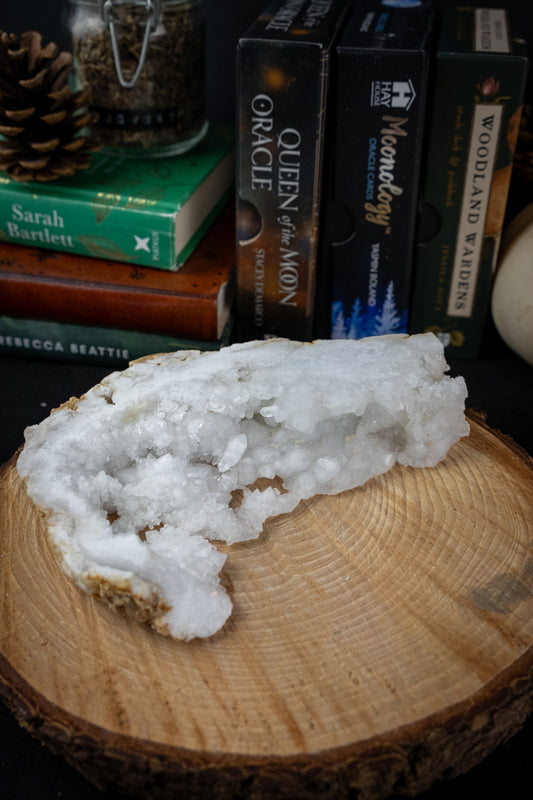 Quartz crystal wave, Quartz cave, Crystal Geode, Crystal to cleanse energy, Promotes flow of chi, Positive energy, High vibe stone.