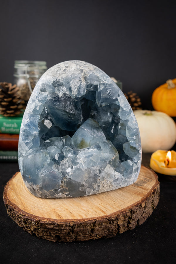 Celestite crystal Extra Large Cluster, Freestanding celestite, A+ grade, Crystal for calm, Crystal for peace, Angel crystal, Crystal geode.