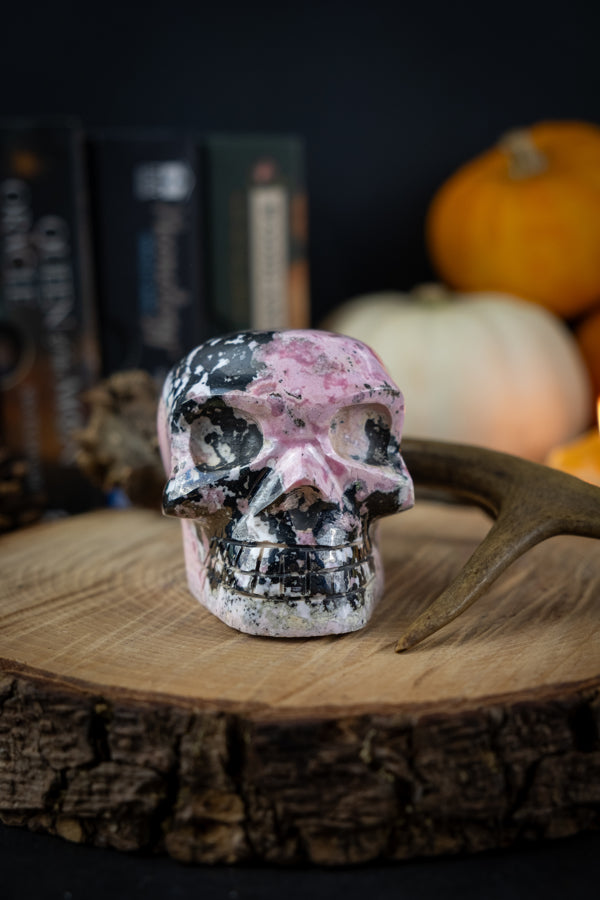 Rhodonite Crystal Skull, Unique Crystal, Hand Carved from Peru, Crystal for healing, Heart chakra crystal, Crystal for stress, Exceptional quality.