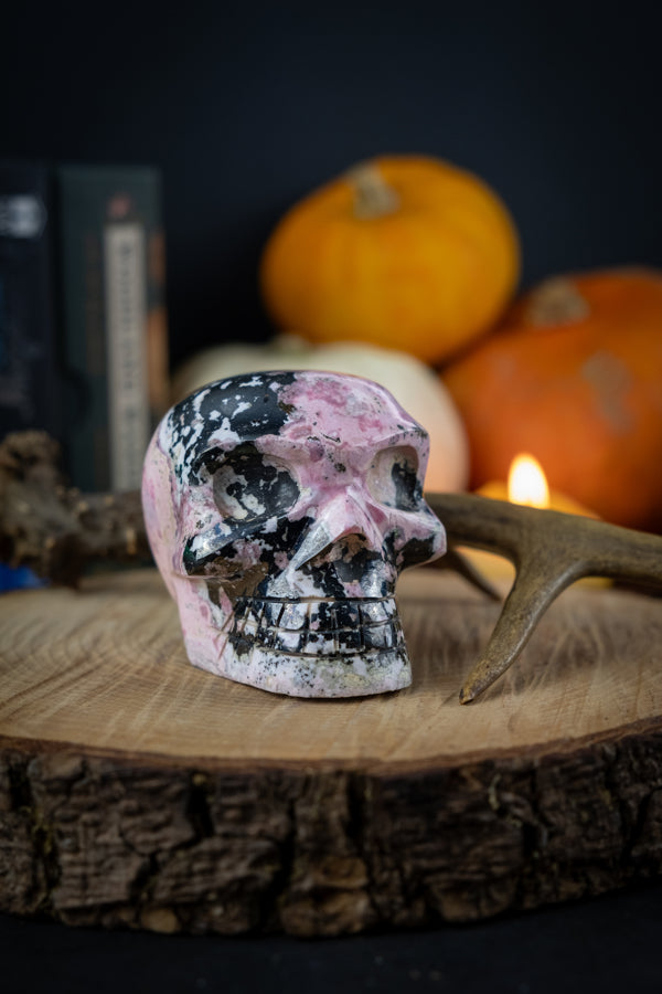 Rhodonite Crystal Skull, Unique Crystal, Hand Carved from Peru, Crystal for healing, Heart chakra crystal, Crystal for stress, Exceptional quality.